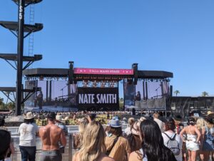 The fans enjoying Nate Smith